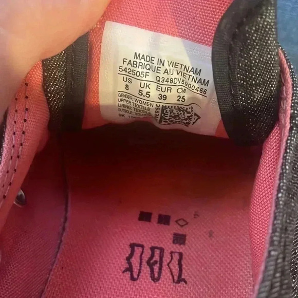 Converse Sneakers - Picture 6 of 8